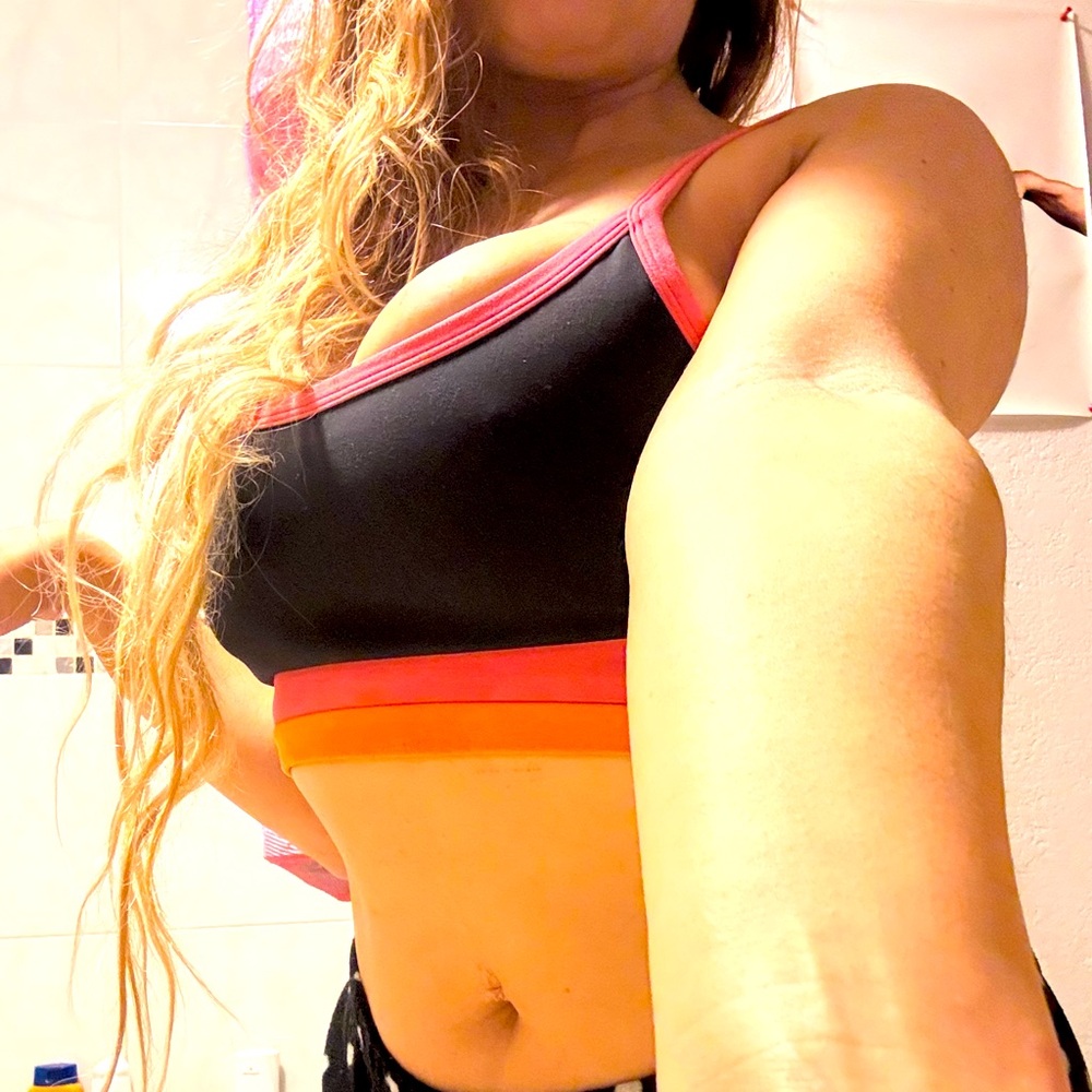 Sports top workout wear